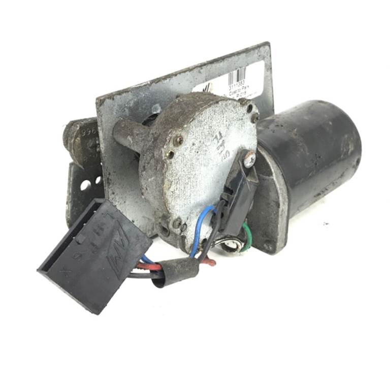 International 230-1002 windshield wiper motor from 2001 International 1652, used - view 2 of 4