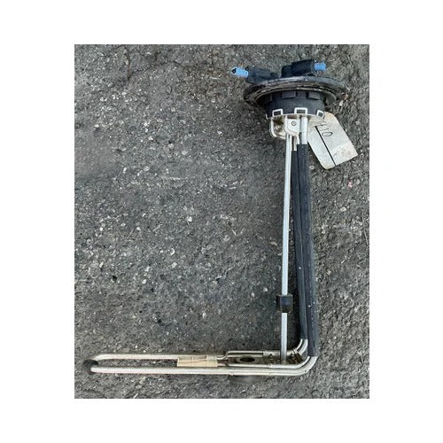 Freightliner 04-27881-000 DEF level sensor removed from a 2011 Freightliner Cascadia 125, used