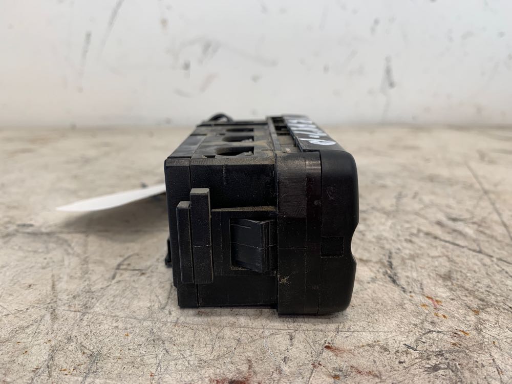 Freightliner 0660973000 switch panel from 2015 Freightliner Cascadia, used - view 3 of 6