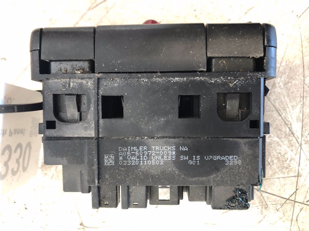 Freightliner 0666443002 switch panel from 2014 Freightliner Cascadia, used - view 3 of 5