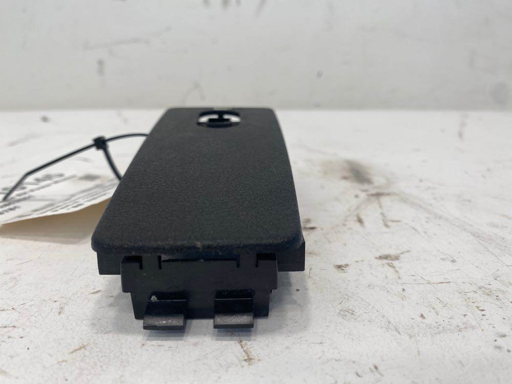 Freightliner 12862661 passenger side (RH) power window switch from 2015 Freightliner Cascadia, used