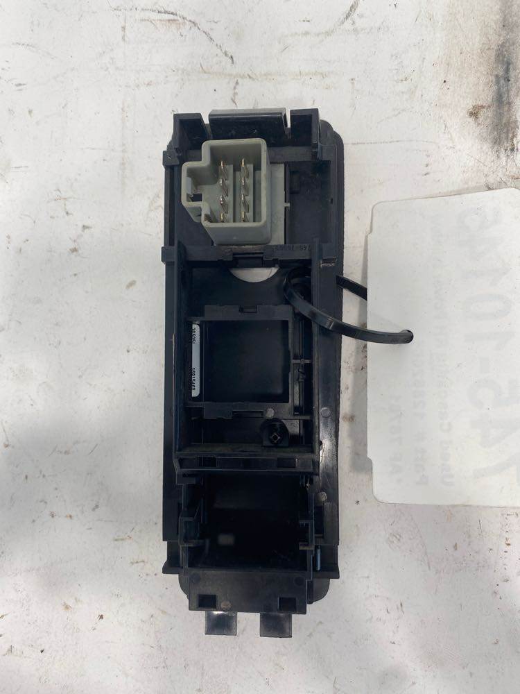 Freightliner 12862661 passenger side (RH) power window switch from 2015 Freightliner Cascadia, used - view 4 of 4