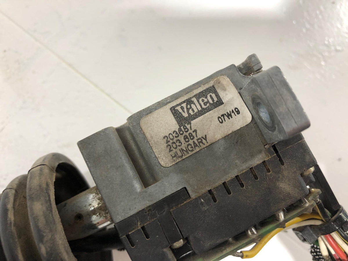 Freightliner 203687 turn signal / column switch from 2005 Freightliner M2 106, used - view 2 of 2
