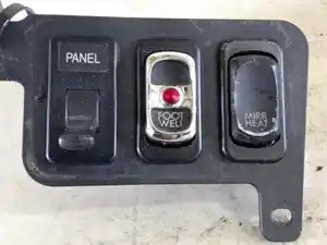 Freightliner 22-58779-002 dash switch panel from 2007 Freightliner Coronado Glider, used