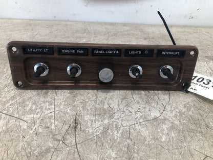 Freightliner 2225266004 switch panel from 1996 Freightliner FLD120, used