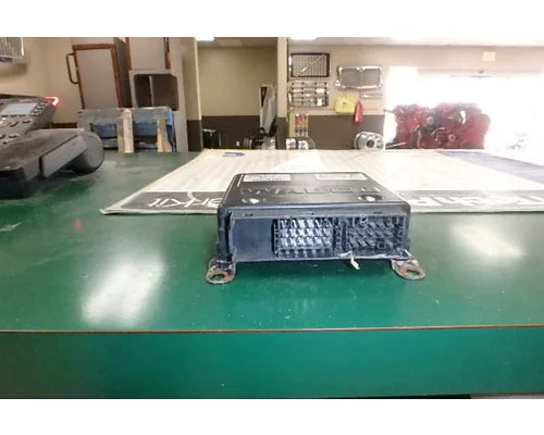 Freightliner 446-004-641 ABS control module from 2012 Freightliner M2 106, used - view 2 of 2