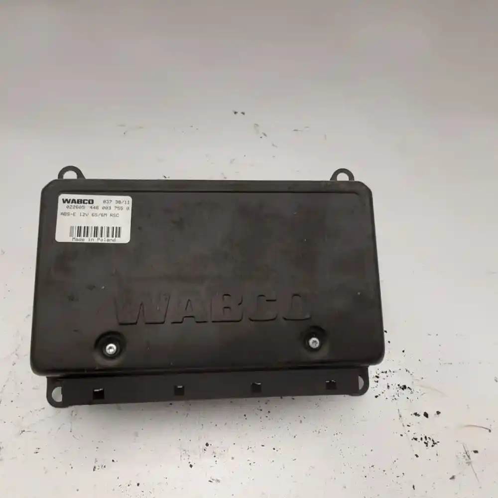 Freightliner 4460037550 ABS control module from 2014 Freightliner Cascadia 132, used - view 2 of 4