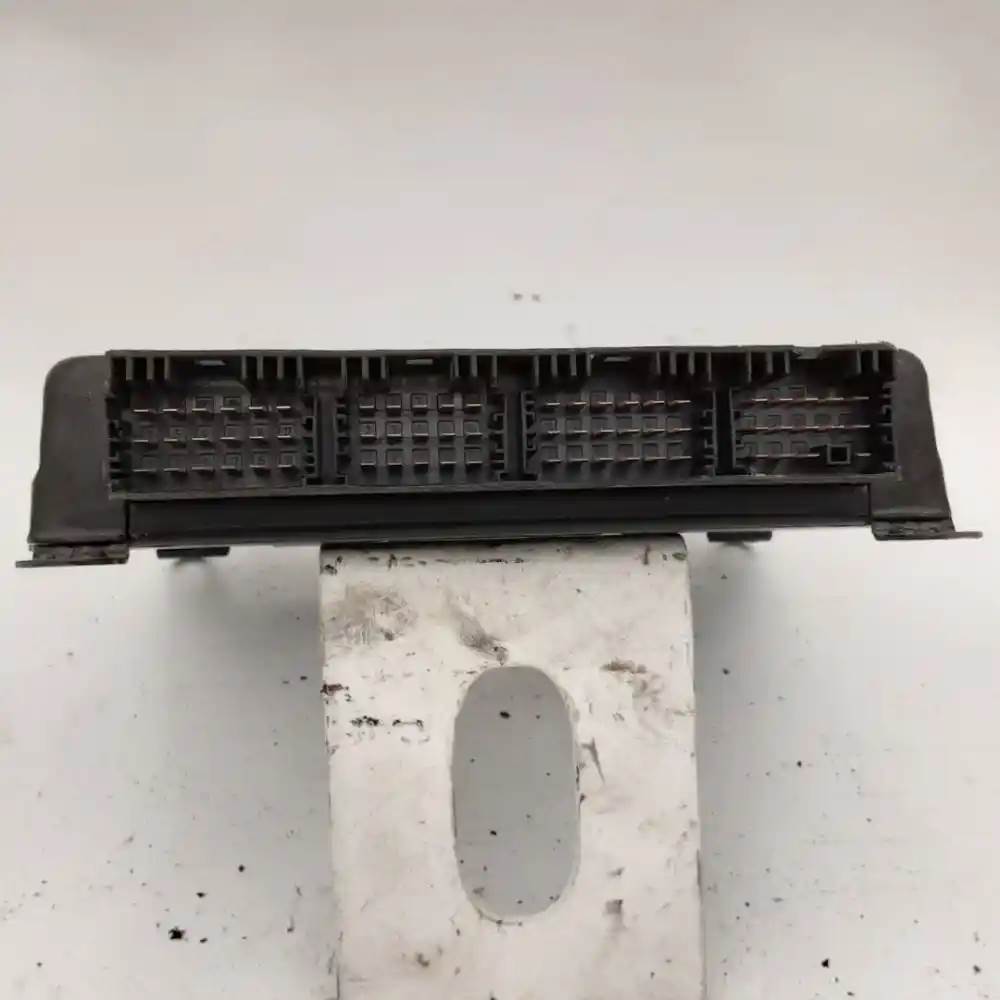 Freightliner 4460037700 ABS control module from 2014 Freightliner Cascadia 125, used - view 3 of 5