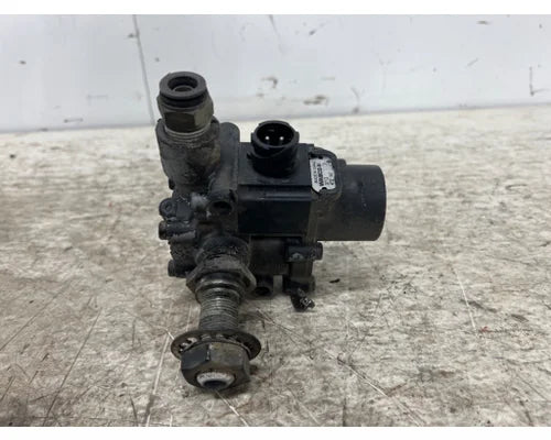 Freightliner 4721950940 ABS modulator valve from 2014 Freightliner, used