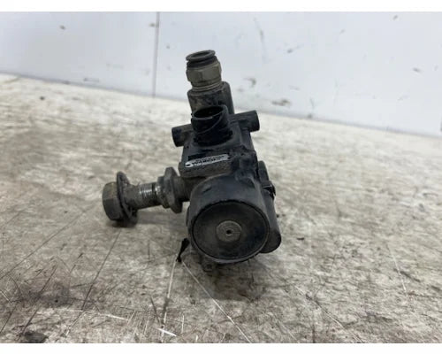 Freightliner 4721950940 ABS modulator valve from 2014 Freightliner, used - view 2 of 3