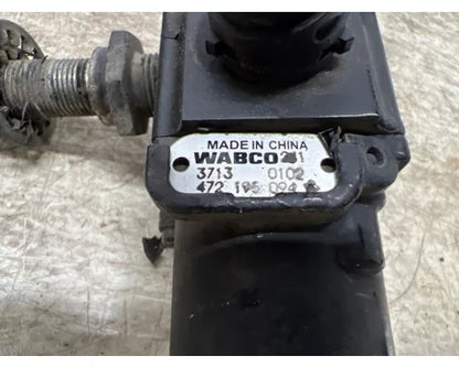 Freightliner 4721950940 ABS modulator valve from 2014 Freightliner, used - view 3 of 3