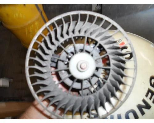 Freightliner 61001202 HVAC blower motor from 2003 Freightliner Columbia 120, used - view 4 of 4