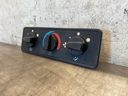 Freightliner 66004757 climate control from 2007 Freightliner FS65, used