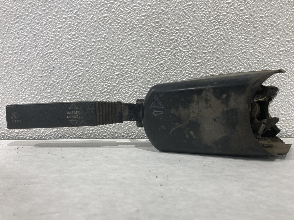 Freightliner 990827A LH turn signal / column switch from 2001 Freightliner FL70, used
