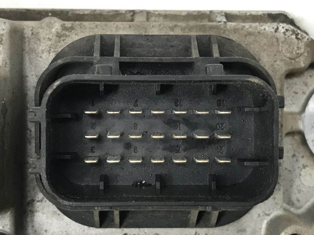 Freightliner A0004461554001 aftertreatment control module (ACM2) from 2011 Freightliner Cascadia 125, used - view 5 of 6