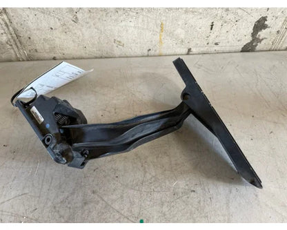 Freightliner A01-29036-000 throttle pedal assembly from 2005 Freightliner Century, used