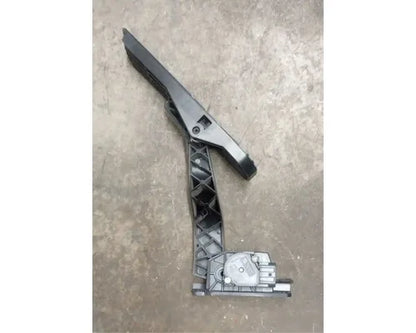 Freightliner A01-31219-000 accelerator pedal with position sensor from 2009 Freightliner Cascadia, used
