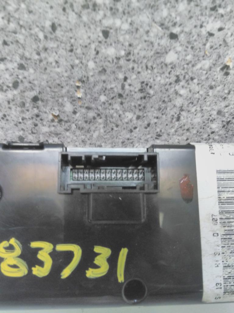 Freightliner A01-60645-101 cab temperature control panel from 2012 Freightliner Cascadia 113, used - view 3 of 4