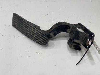 Freightliner A0133070000 throttle pedal assembly from 2015 Freightliner Cascadia, used - view 2 of 4
