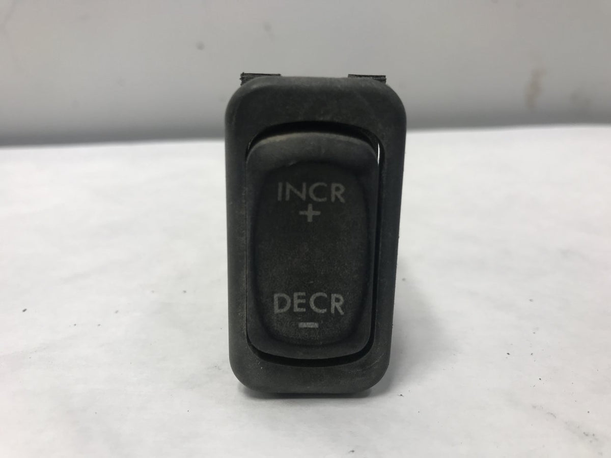 Freightliner A06-30769-030 speed control switch product view