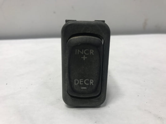 Freightliner A06-30769-030 speed control switch product view