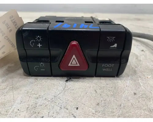 Freightliner A06-59538-001 dash switch panel from 2013 Freightliner Cascadia, used