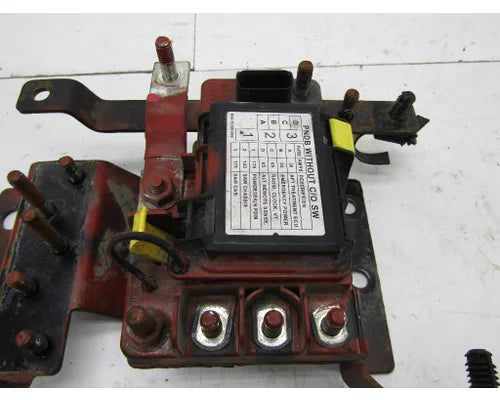 Freightliner A06-72138-009 fuse box / power distribution module from 2014 Freightliner Cascadia, used - view 2 of 3