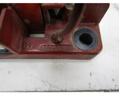 Freightliner A06-72138-010 fuse box / power distribution module from 2014 Freightliner Cascadia, used - view 3 of 3