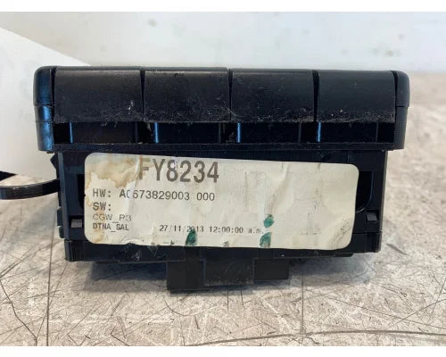 Freightliner A06-73829-003 dash switch panel from 2014 Freightliner Cascadia, used - view 2 of 4