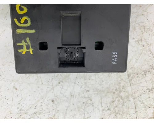 Freightliner A06-74995-004 chassis control module from 2012 Freightliner, used