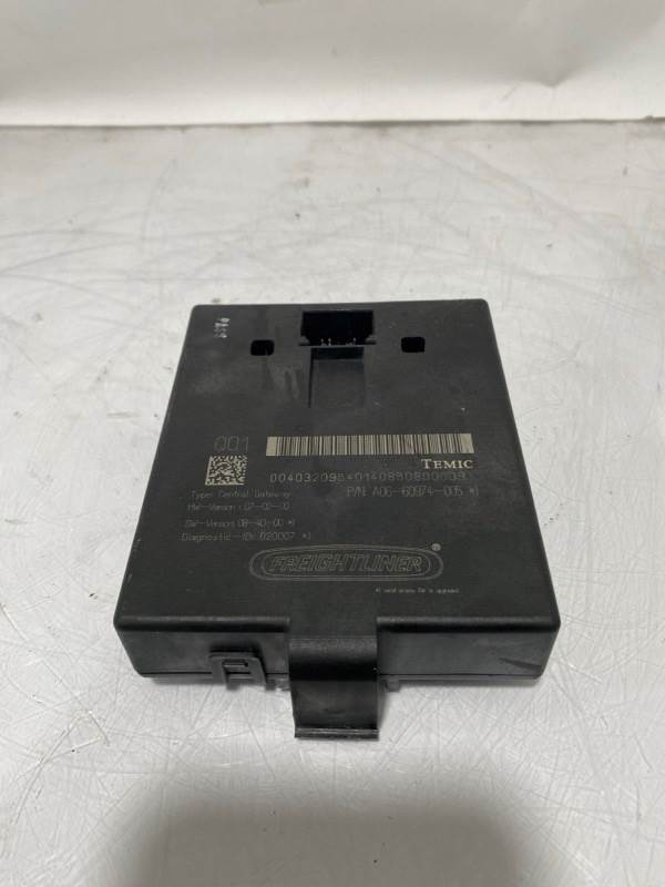 Freightliner A0660974005 cab control module from 2009 Freightliner Cascadia 125, used