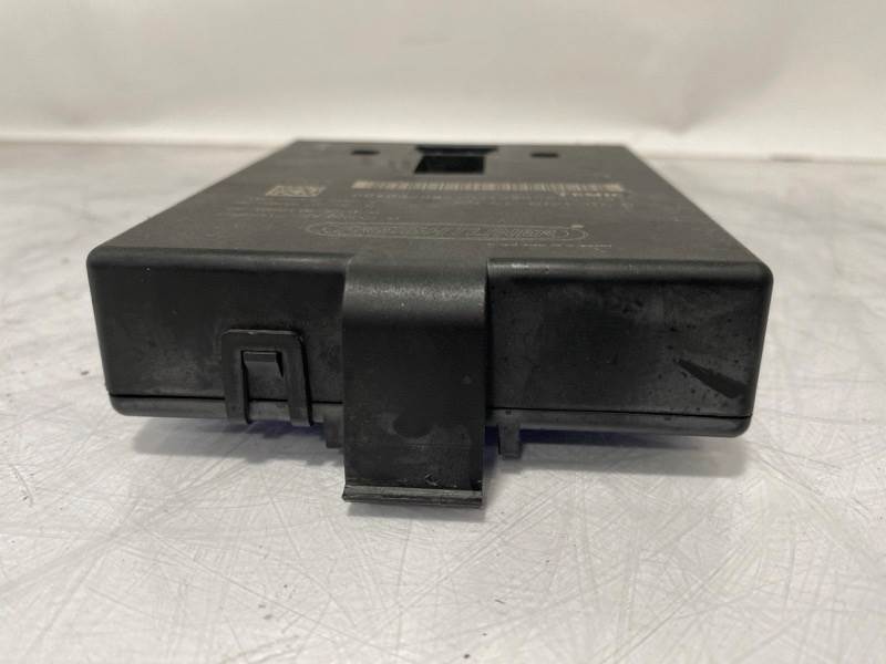 Freightliner A0660974005 cab control module from 2009 Freightliner Cascadia 125, used - view 2 of 5