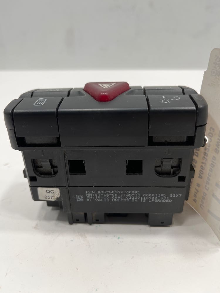 Freightliner A0666446001 hazard switch panel from 2013 Freightliner Cascadia, used - view 4 of 5