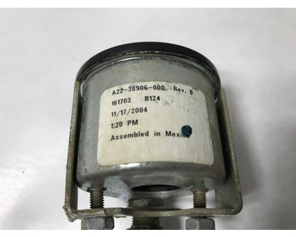 Freightliner A22-38906-000 lift axle pressure gauge from 2005 Freightliner M2 112, used - view 3 of 3
