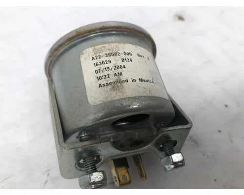 Freightliner A22-39582-000 rear drive axle temperature gauge from 2005 Freightliner Columbia 120, used - view 2 of 2
