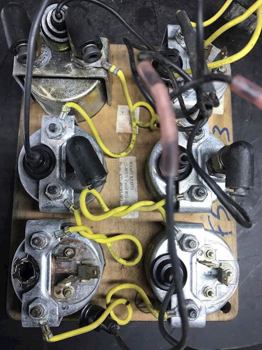 Freightliner A22-40285-001 gauge cluster from 2007 Freightliner FLD132 XL Classic, used