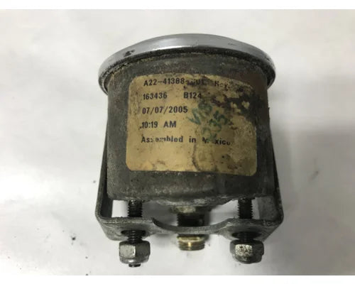 Freightliner A22-41368-000 suspension air pressure gauge from 2006 Freightliner Classic XL, used - view 3 of 3