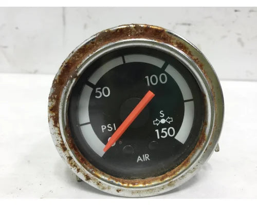 Freightliner A22-46411-010 secondary air pressure gauge from 2005 Freightliner FLD120SD, used
