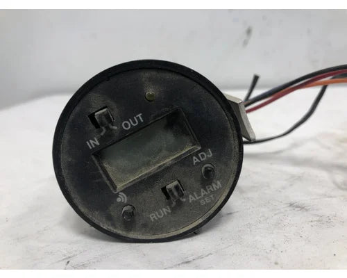 Freightliner A22-46885-000 outside air temperature gauge from 2005 Freightliner Columbia 120, used