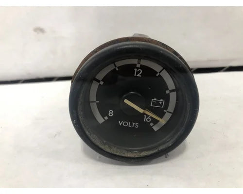 Freightliner A22-59209-001 voltmeter gauge from 2002 Freightliner Century Class 120, used
