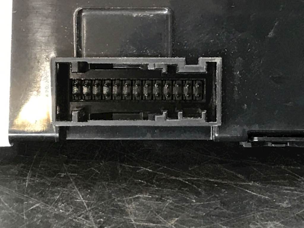 Freightliner A22-60645-001 heater / A/C control panel from 2012 Freightliner Cascadia 125, used - view 2 of 3