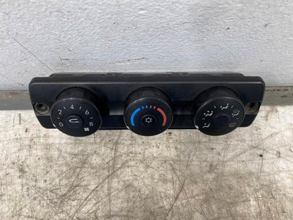 Freightliner A22-60645-002 climate control panel from 2009 Freightliner Cascadia 125, used - view 5 of 6