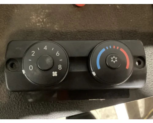 Freightliner A22-60663-002 sleeper heater / A/C control panel from 2015 Freightliner Cascadia, used