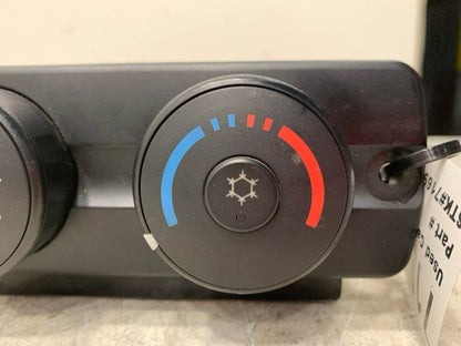 Freightliner A22-60669-001 sleeper climate control panel from 2011 Freightliner Cascadia, used - view 3 of 4
