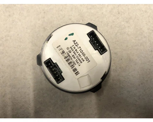 Freightliner A22-71048-001 secondary air pressure gauge from 2014 Freightliner 122SD, used - view 2 of 3