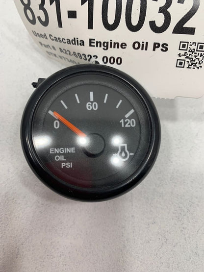 Freightliner A2269323000 engine oil pressure gauge from 2015 Freightliner Cascadia, used