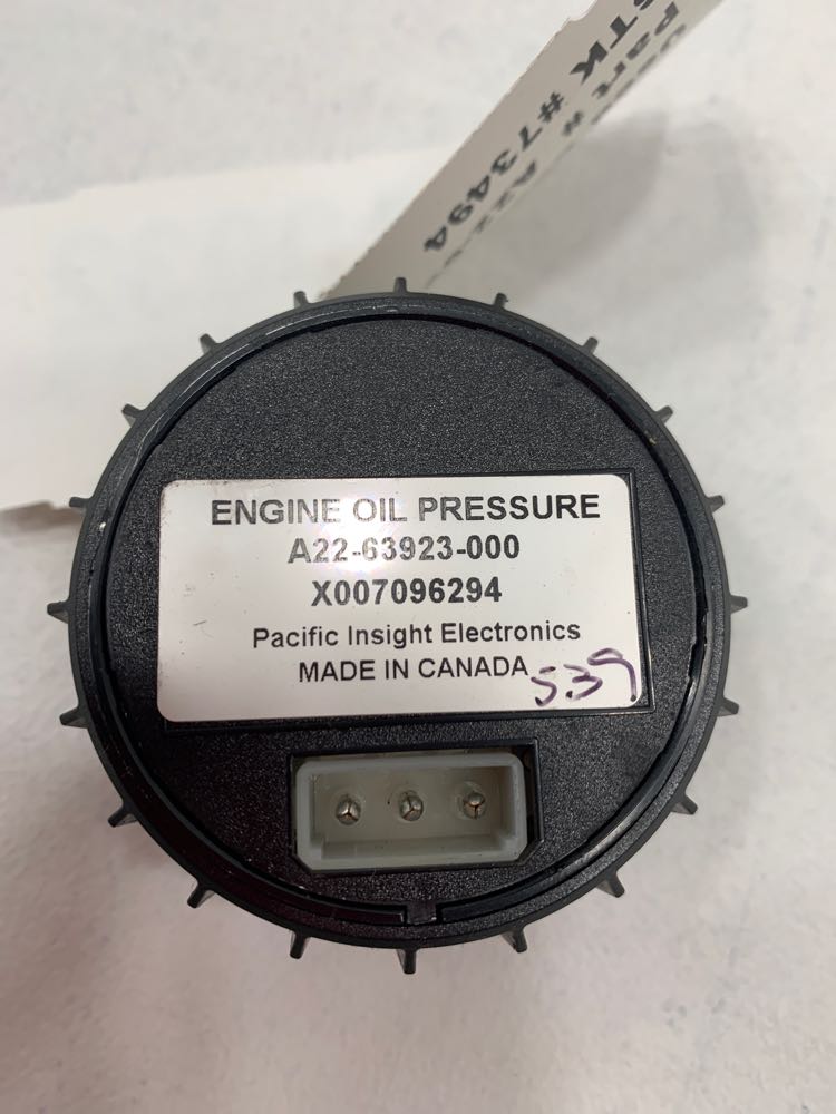 Freightliner A2269323000 engine oil pressure gauge from 2015 Freightliner Cascadia, used - view 2 of 2