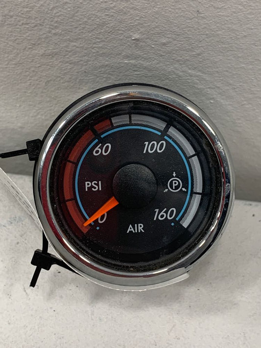 Freightliner A2271046100 air pressure gauge from 2015 Freightliner Cascadia, used