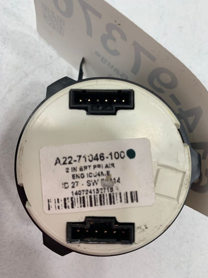 Freightliner A2271046100 air pressure gauge from 2015 Freightliner Cascadia, used - view 2 of 2