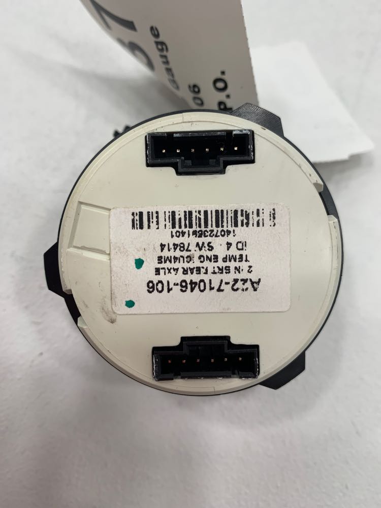 Freightliner A2271046106 axle temperature gauge from 2015 Freightliner Cascadia, used - view 2 of 3